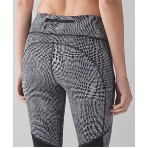 Lululemon Speed Tight Ankle Leggings Black‎ White Sz 6 Yoga Gym Outdoor Athletic